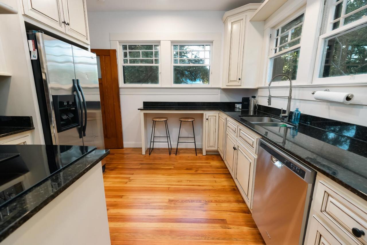 Gulf Coast Craftsman - Cozy, Charming & Central! Gulfport Luaran gambar